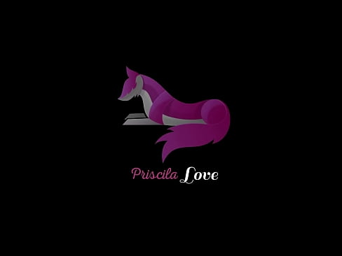 ❤️ Mes parents m'ont laissée seule avec ma sœur et j'ai versé du lait sur ses seins. ❤️ Porno at us ❌